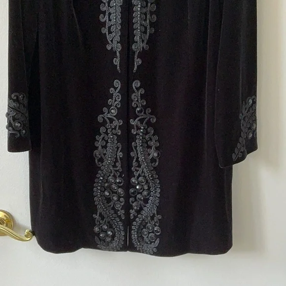 Velvet Topper - Picture 2 of 10